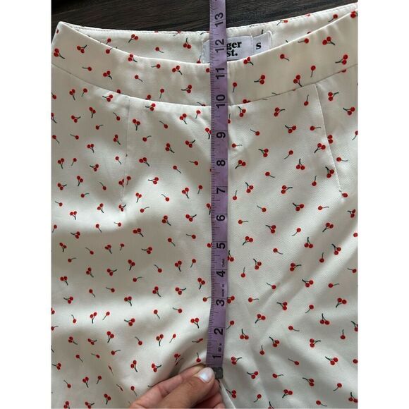 Tiger Mist White Cherry All Over Novelty Print Pants Size S Cropped Ruffle - Picture 12 of 13